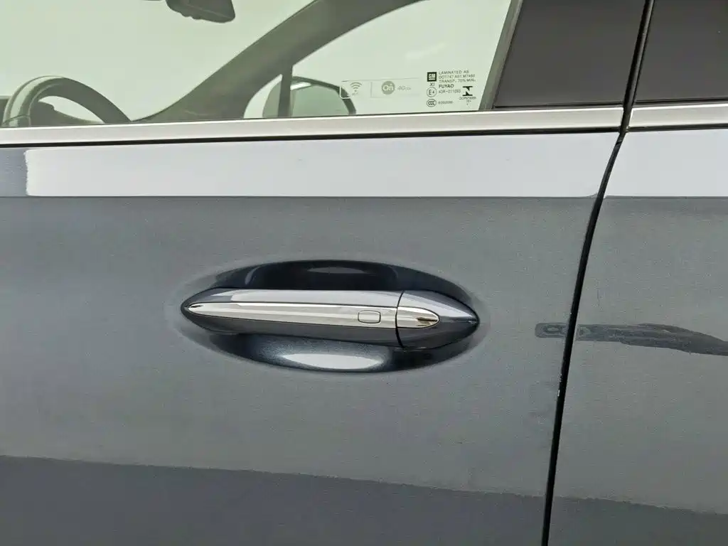 Buick Enclave — миниатюра 18