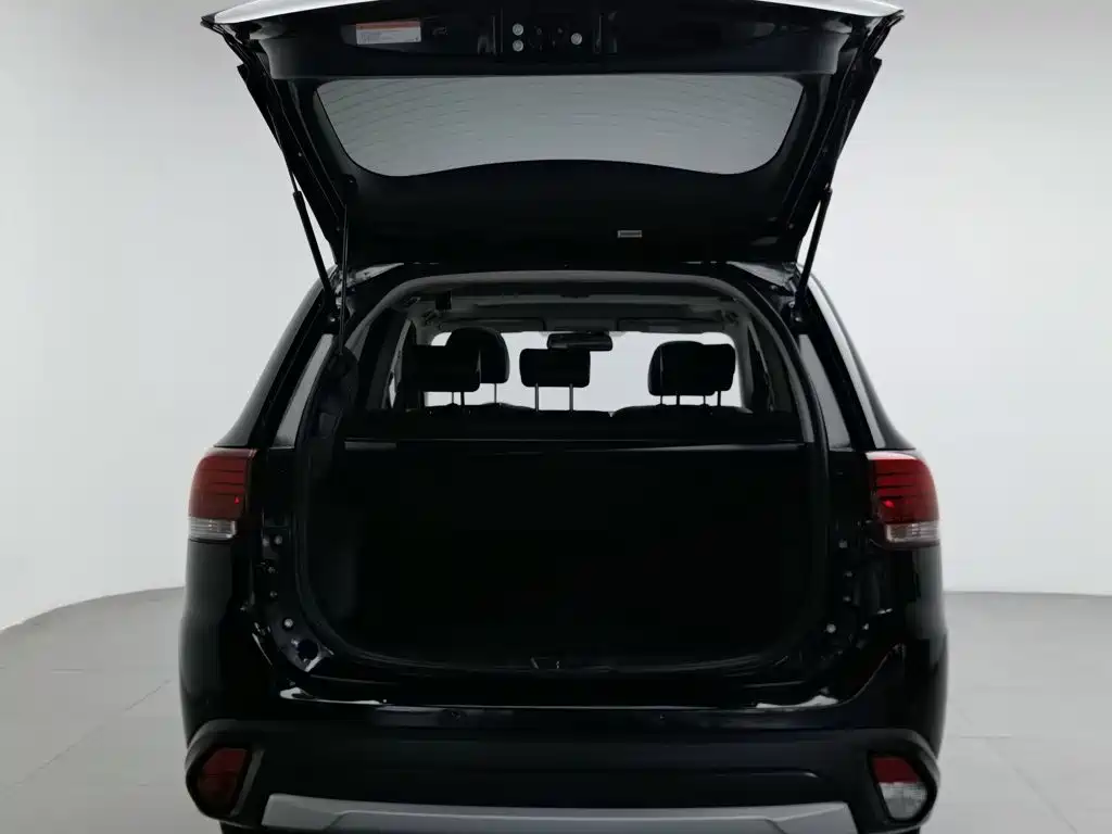 Mitsubishi Outlander (Import) — миниатюра 16