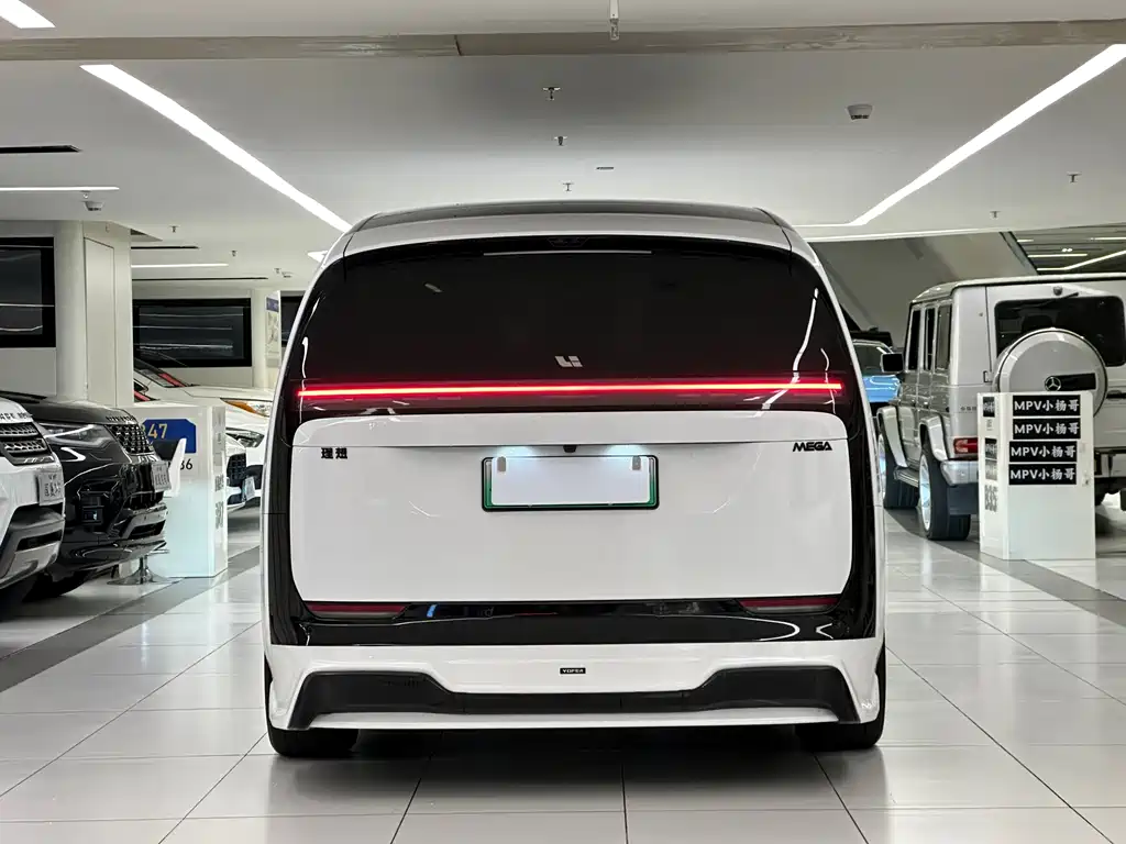 Li Auto MEGA 2025 Home