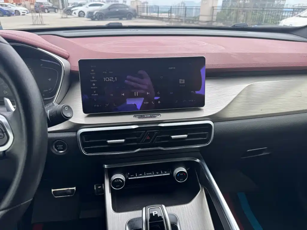 Geely Binyue — миниатюра 11
