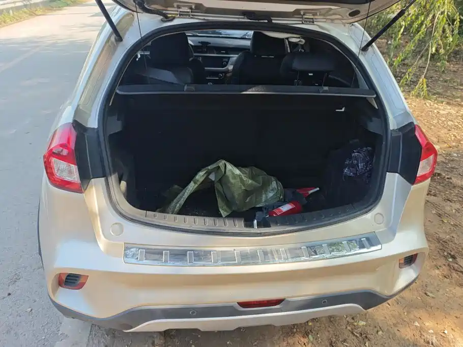Geely Vision X3 — миниатюра 4