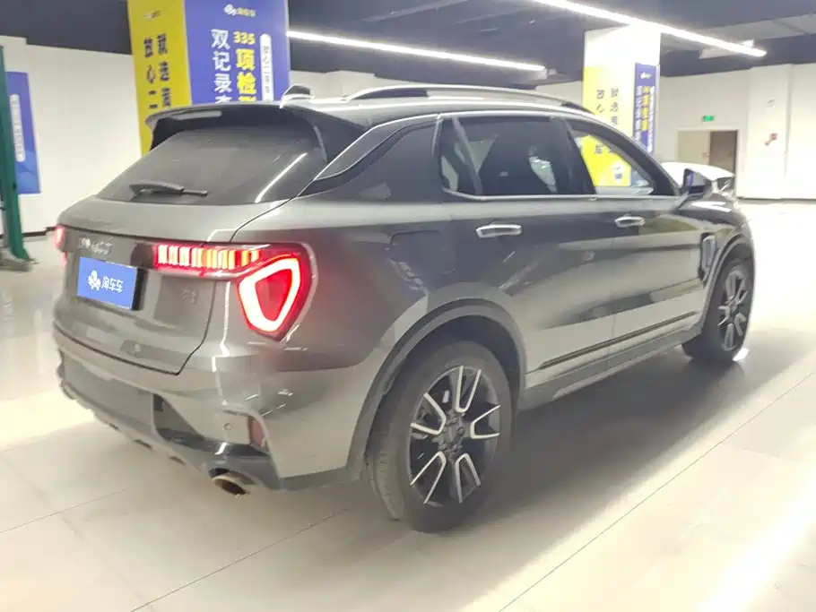 Lynk & Co 01 — миниатюра 3