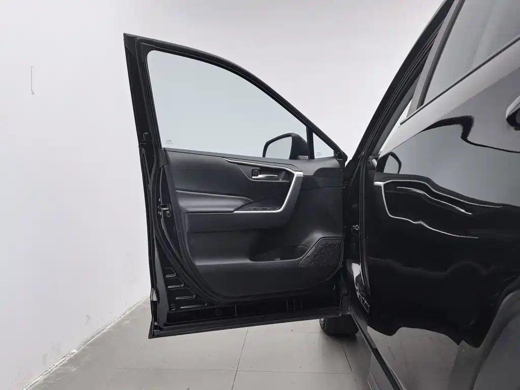 Toyota Wildlander — миниатюра 8