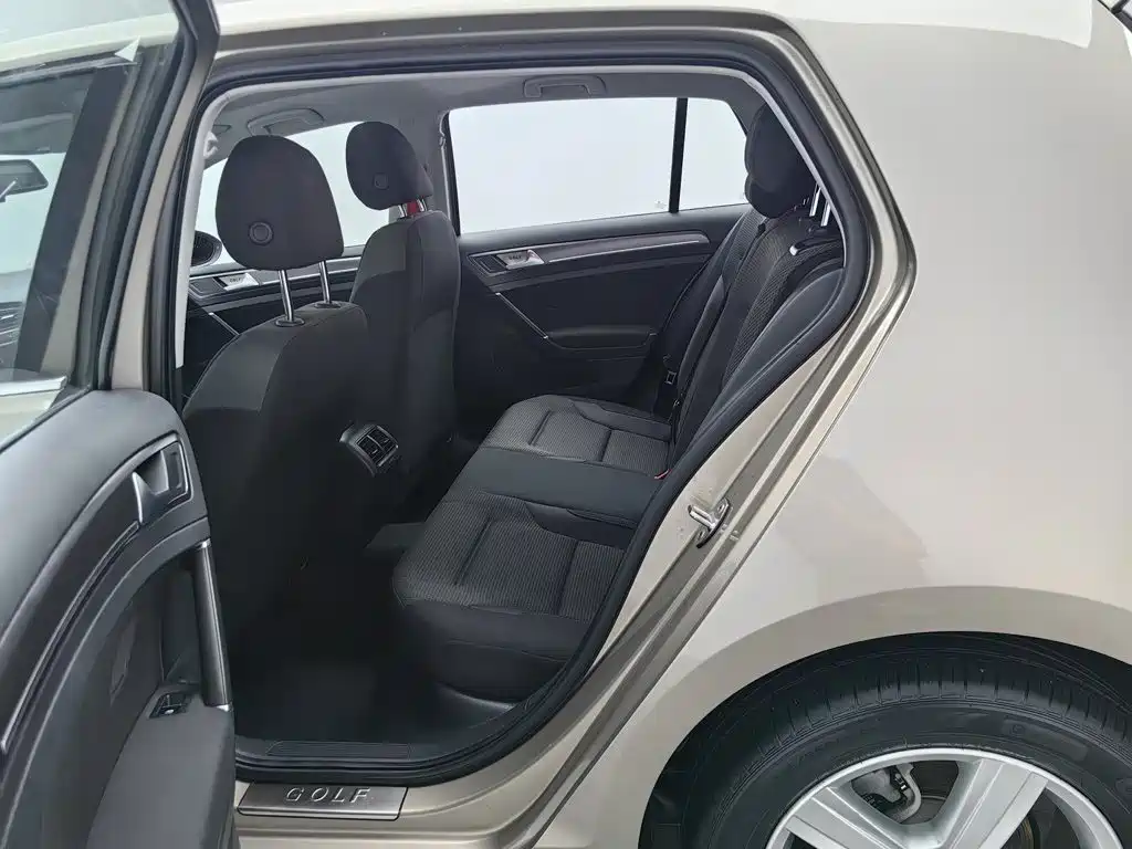 Volkswagen Golf — миниатюра 15