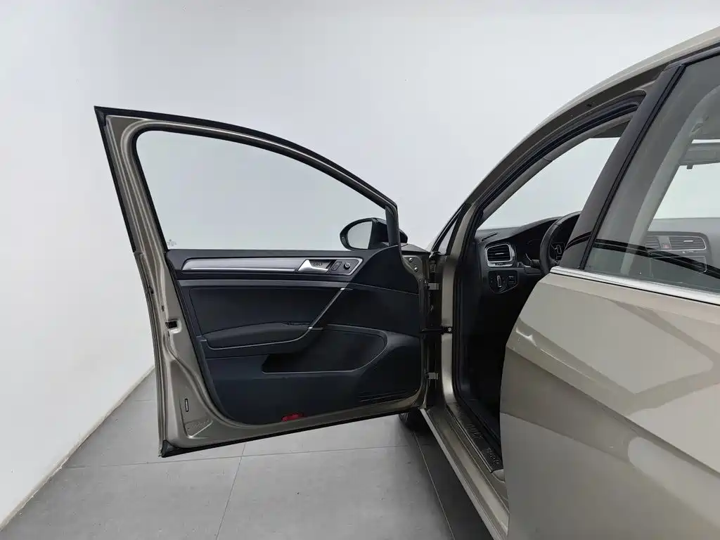 Volkswagen Golf — миниатюра 8