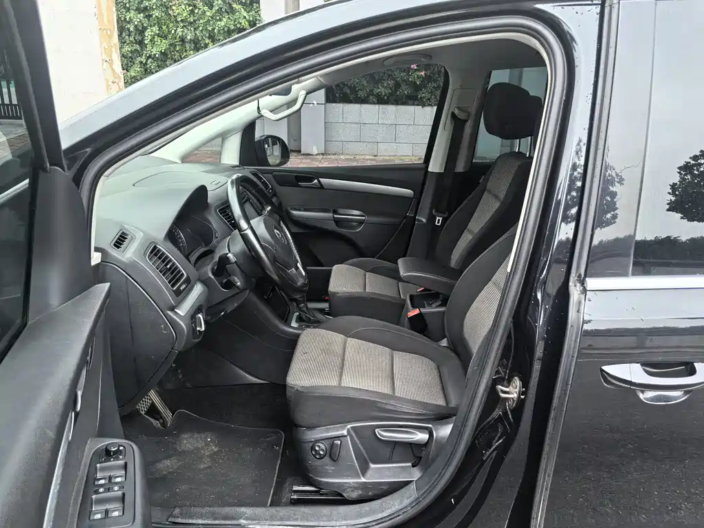 Volkswagen Xia 2016 380TSI 7 мест