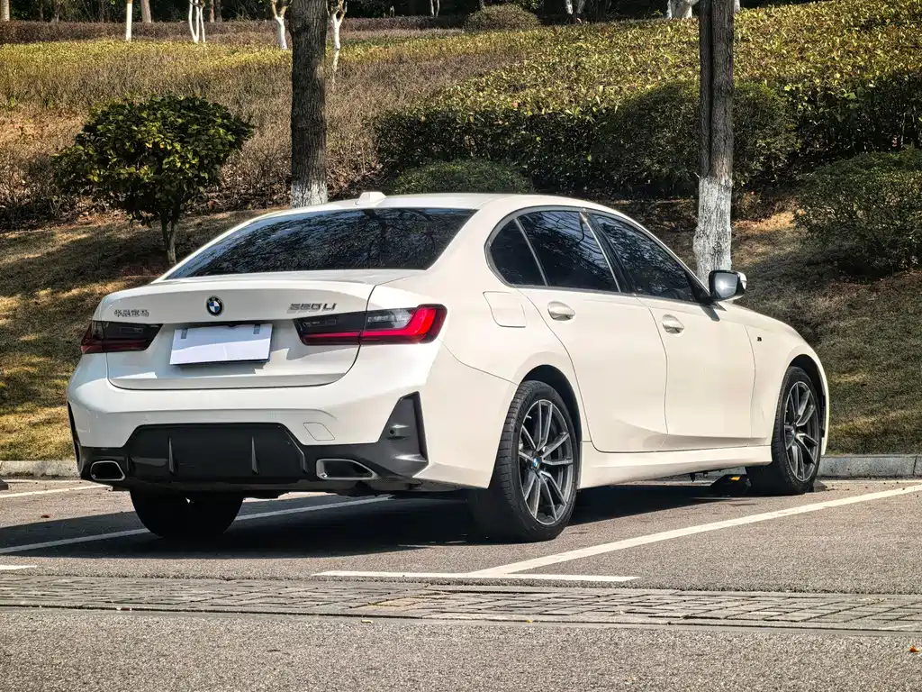 BMW 3 Series — миниатюра 6