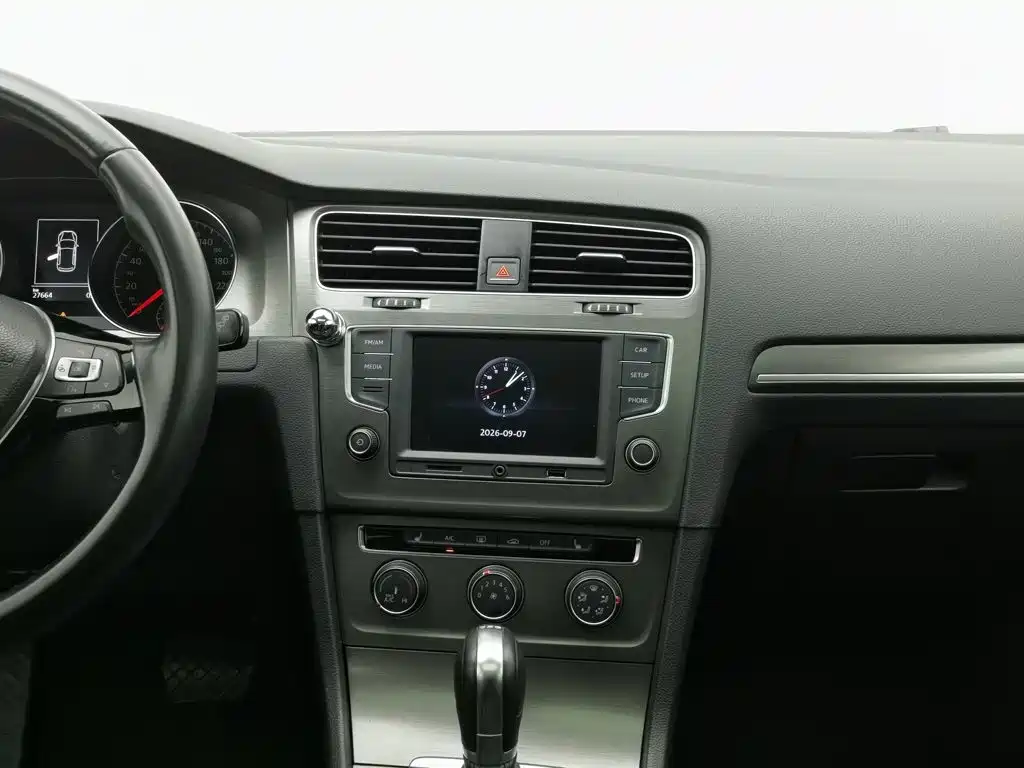 Volkswagen Golf — миниатюра 12