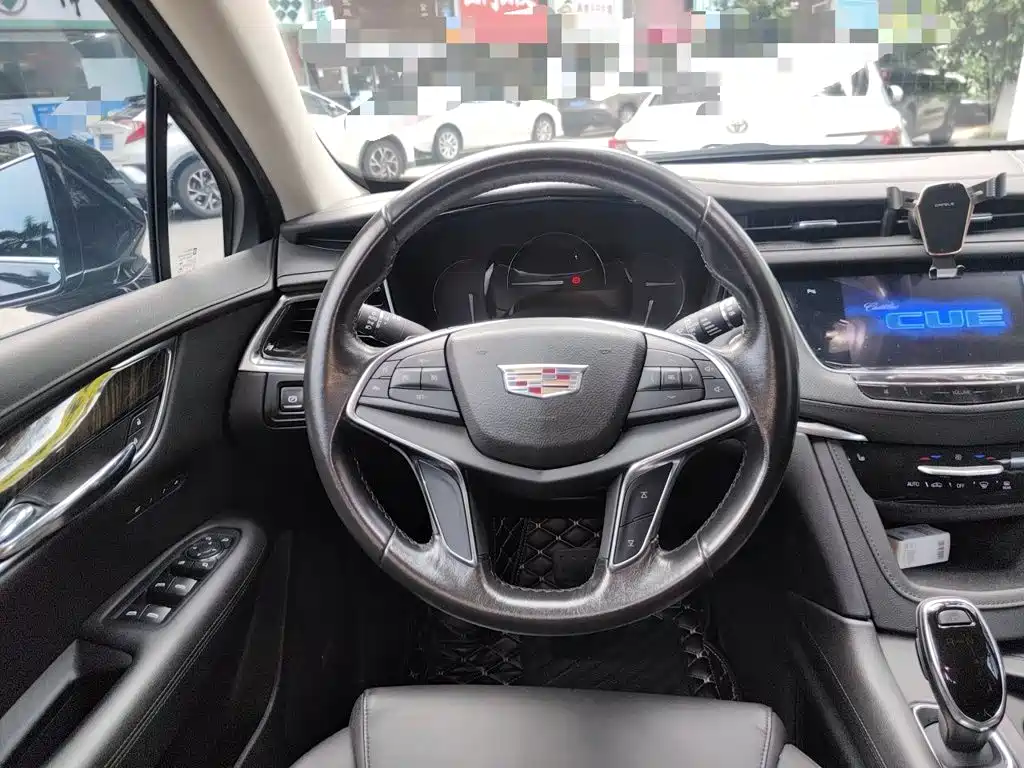 Cadillac XT5 — миниатюра 3