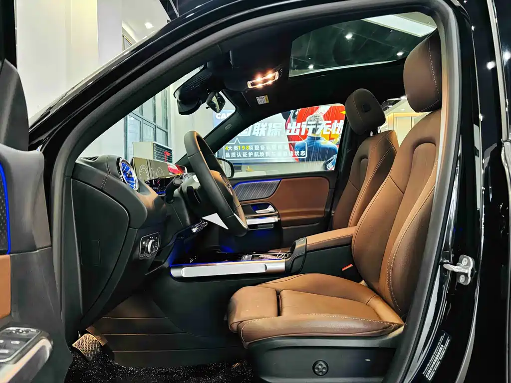 Mercedes-Benz GLB — миниатюра 13