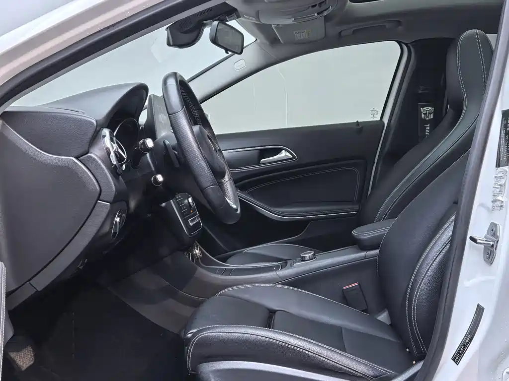 Mercedes-Benz GLA — миниатюра 10