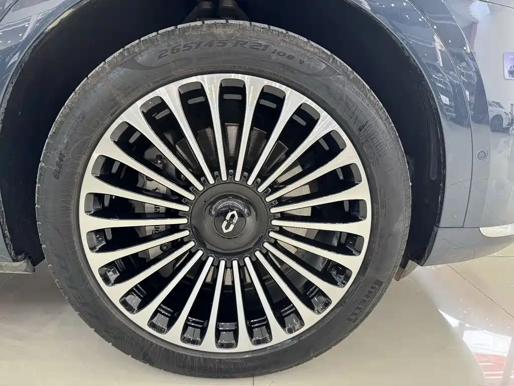 AITO ASK THE WORLD M9