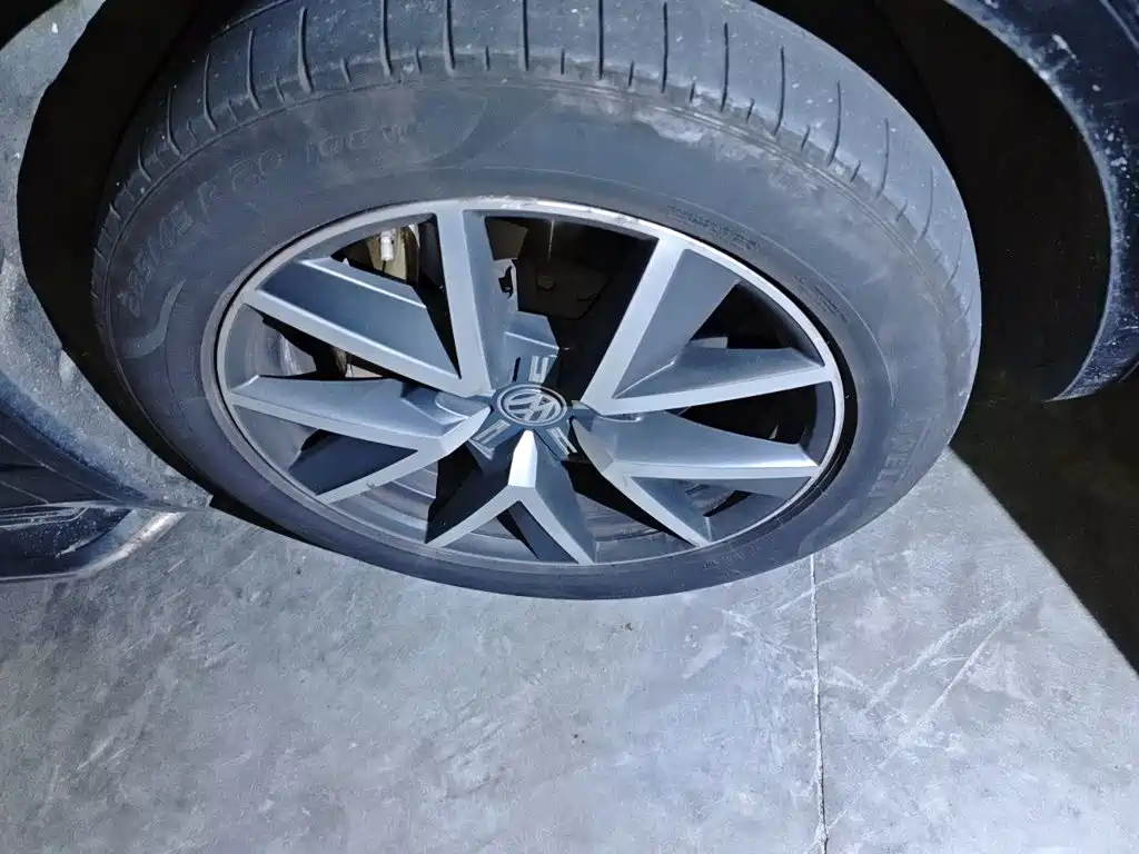 Volkswagen Touareg — миниатюра 25