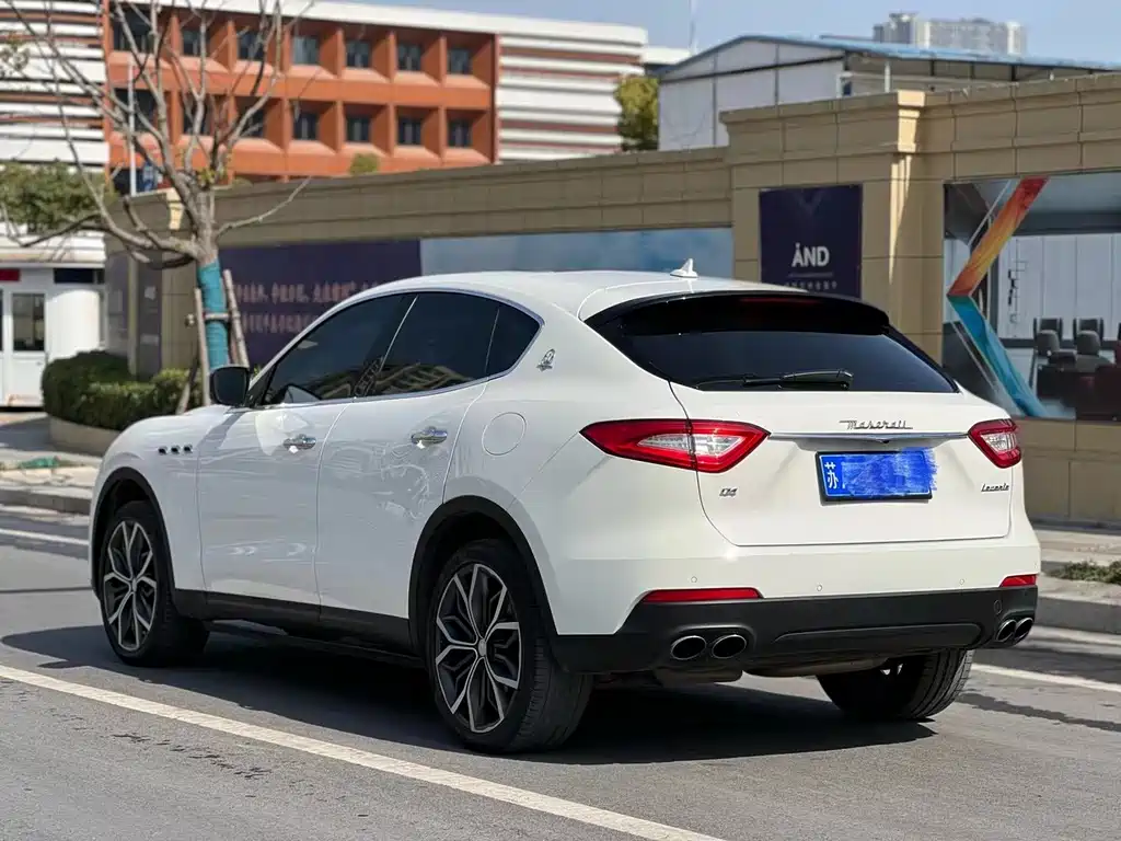 MASERATI LEVANTE