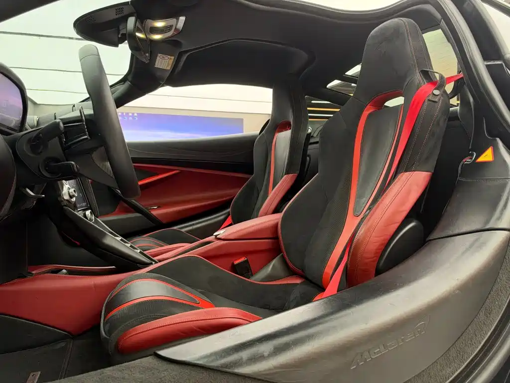 McLaren 720S — миниатюра 5