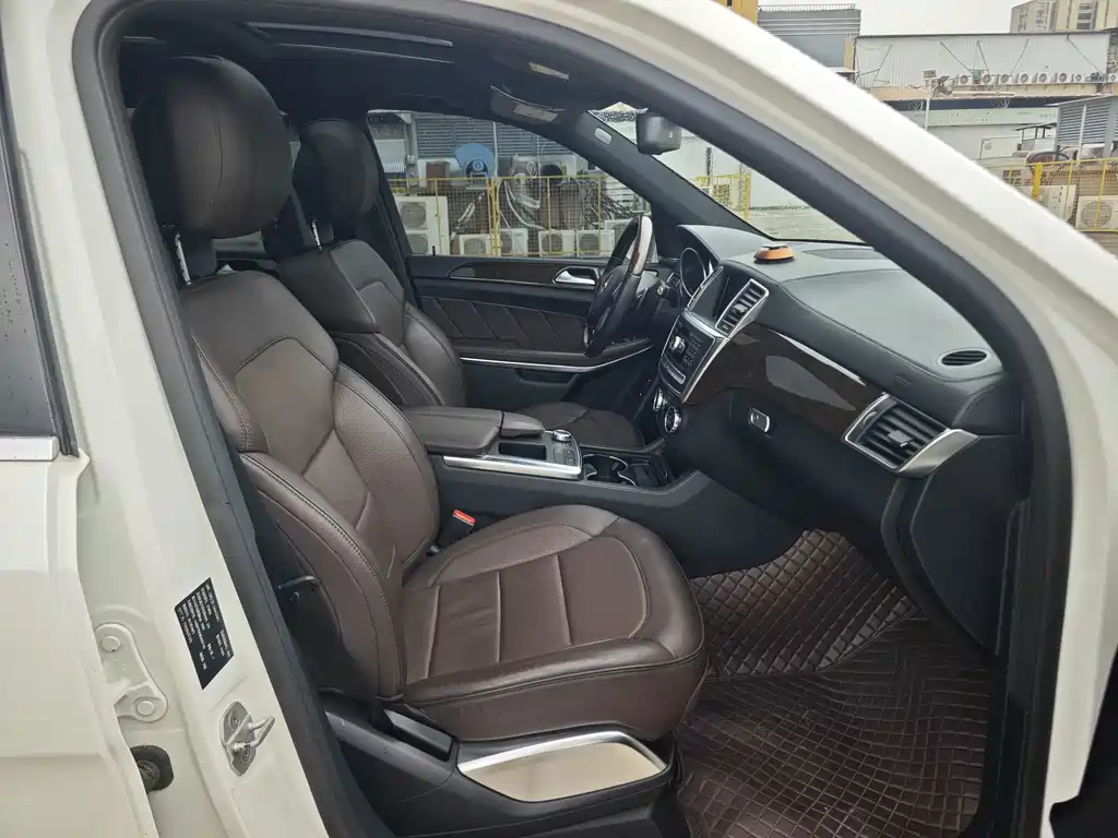 Mercedes-Benz GL-Class — миниатюра 13