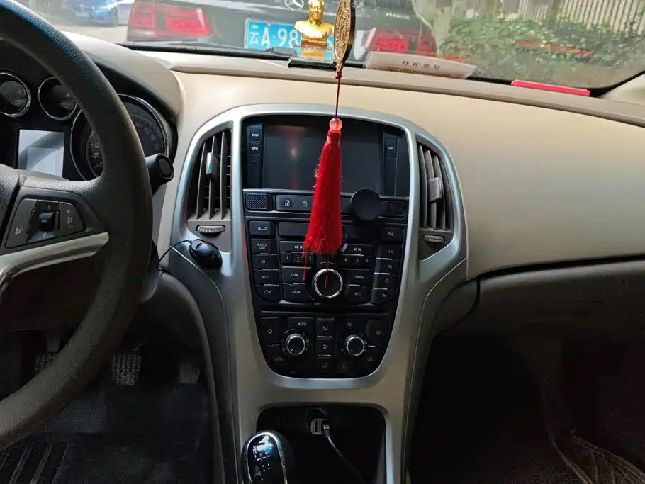 Buick Excelle — миниатюра 13
