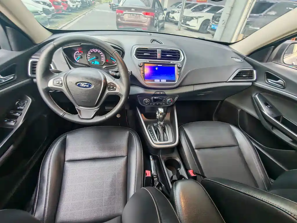 Ford Escort Happiness Edition 1.5L Auto Fashion Type, фото 8
