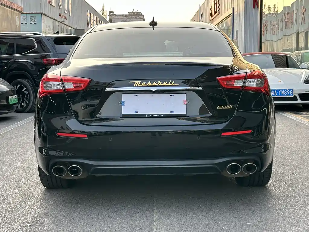 MASERATI GHIBLI