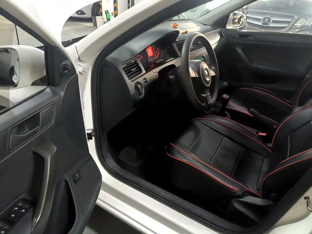 Volkswagen Santana — миниатюра 16