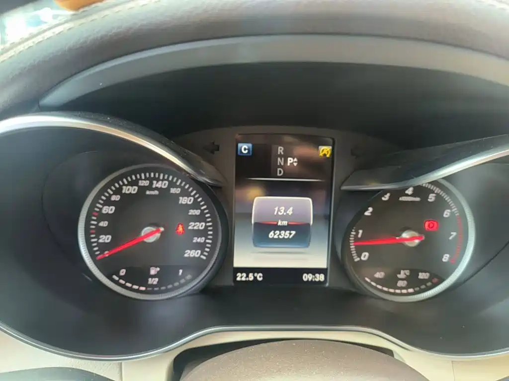 Mercedes-Benz GLC — миниатюра 12