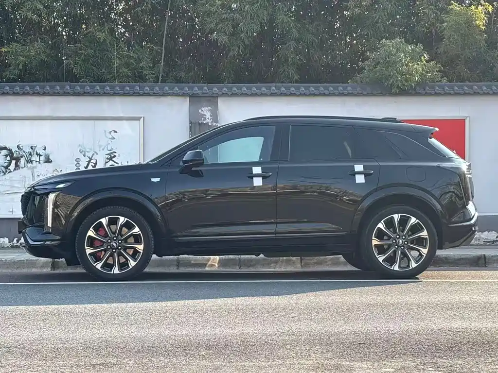 Cadillac XT5 — миниатюра 3