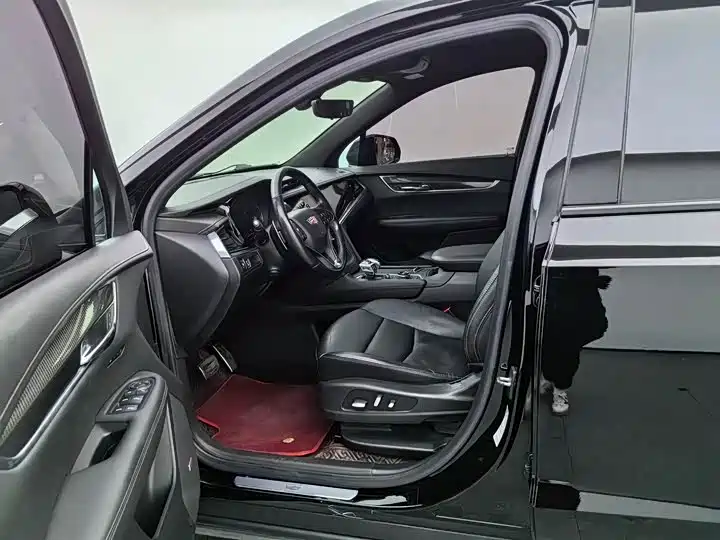 Cadillac XT6 2020 28T мест Luxury Sport