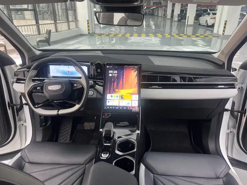 Geely Boyue L — миниатюра 6