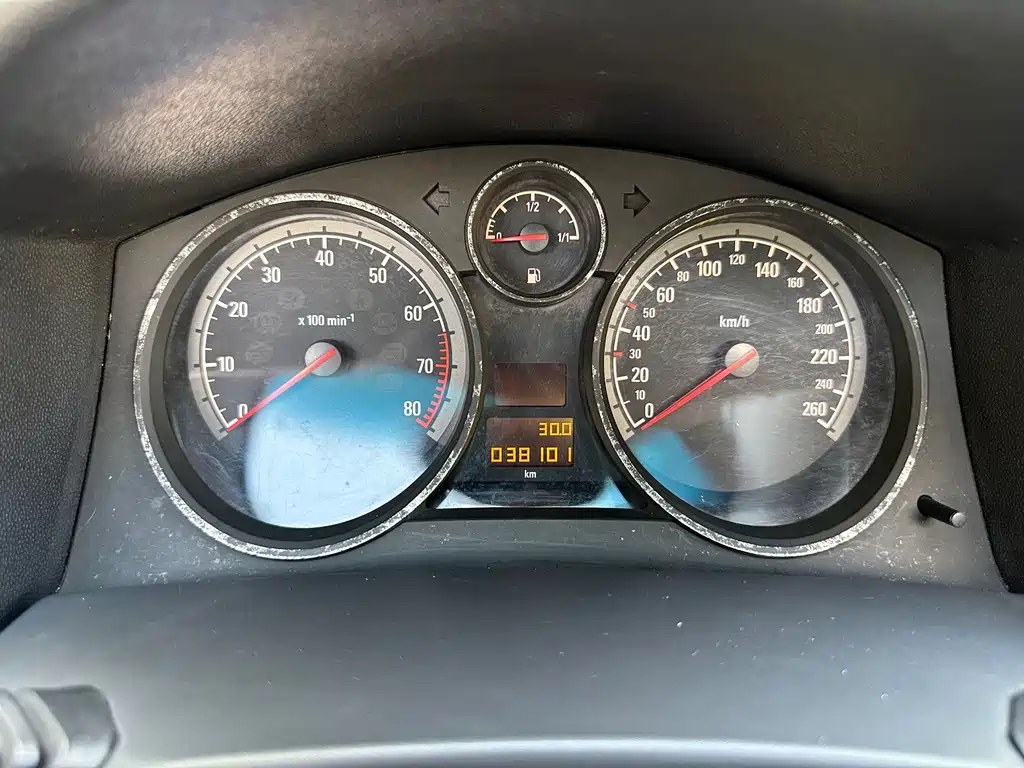 Opel Astra — миниатюра 18