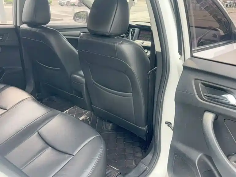 Roewe 360 — миниатюра 9