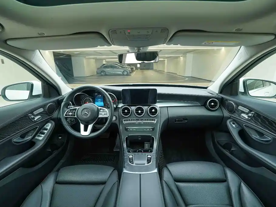Mercedes-Benz C-Class — миниатюра 17