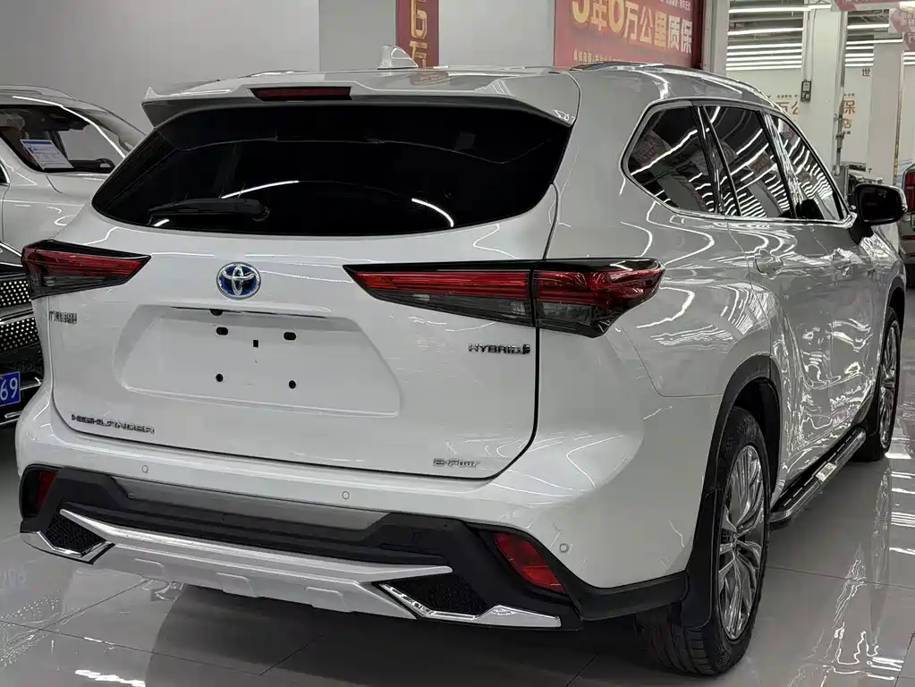 Toyota Highlander — миниатюра 9