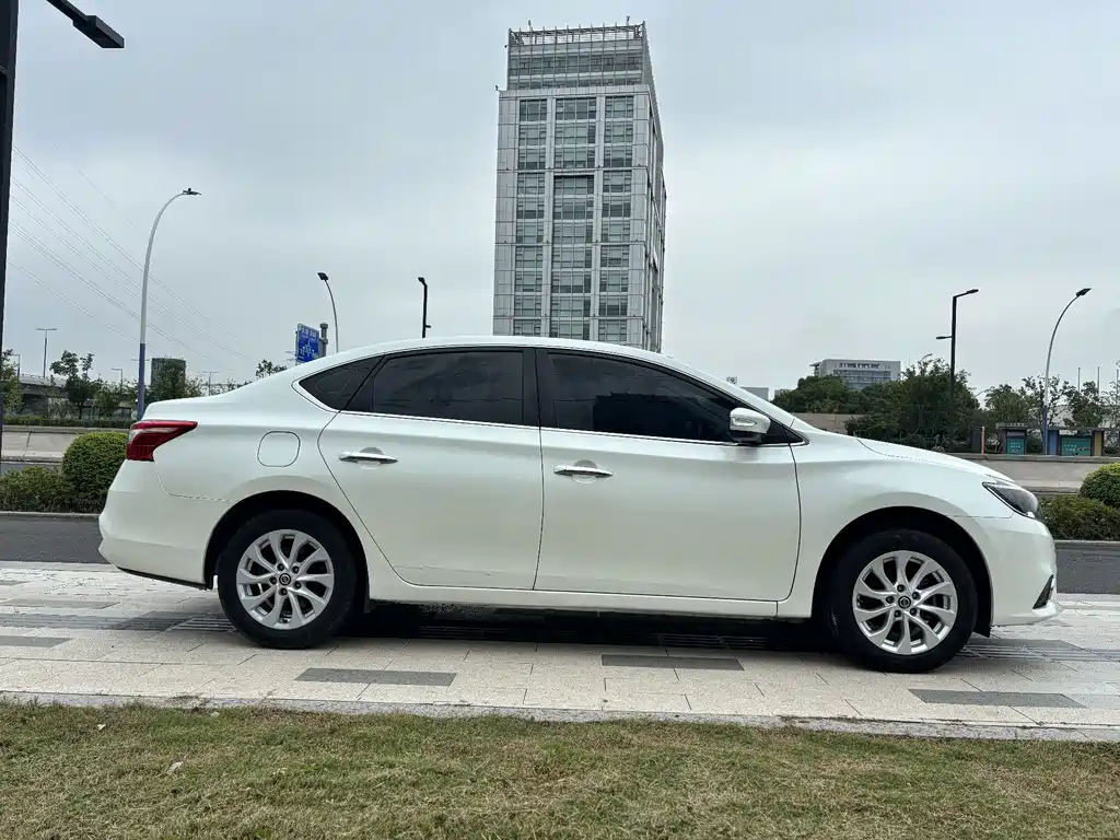 Nissan Sylphy — миниатюра 3