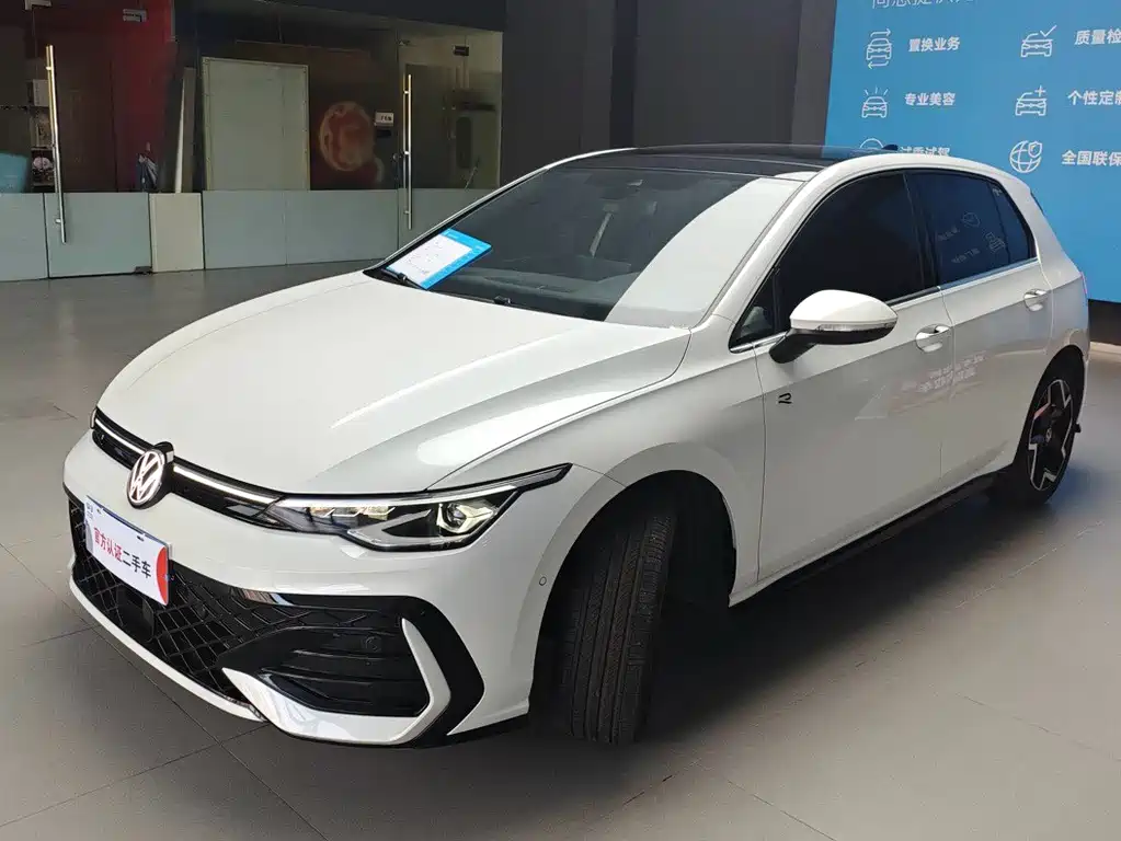 Volkswagen Golf 2024