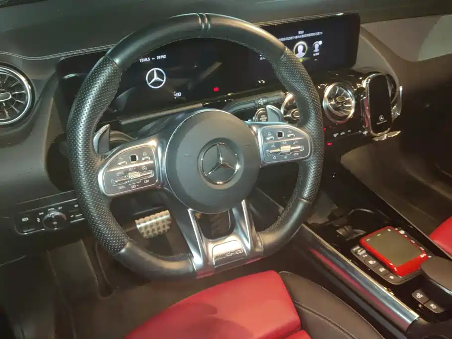 Mercedes-Benz GLA AMG — миниатюра 15