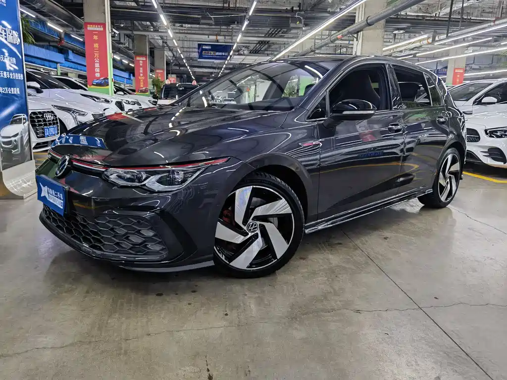 Volkswagen Golf GTI 2021