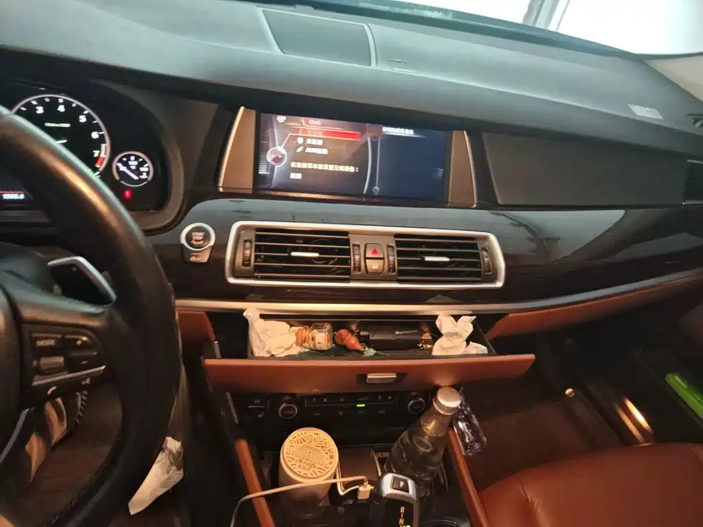 BMW 5 Series GT — миниатюра 10