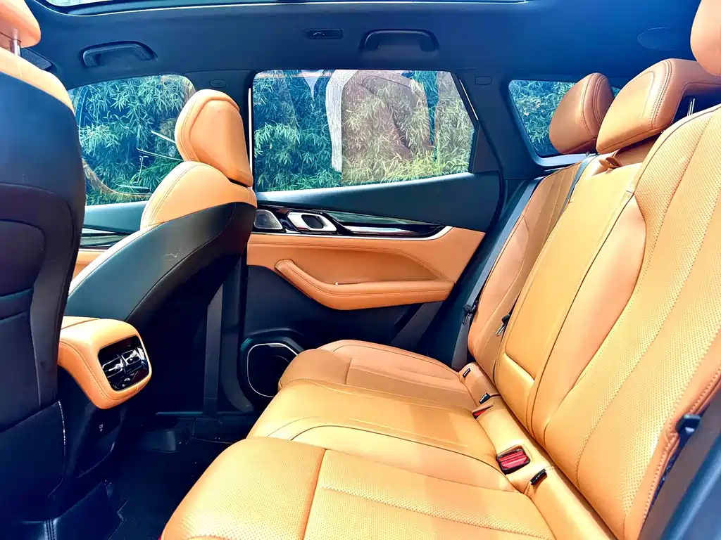 Geely Boyue L — миниатюра 7