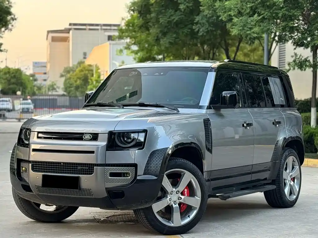 Land Rover Defender 2022