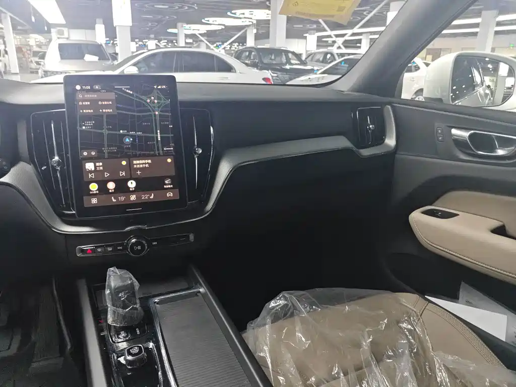Volvo XC60 — миниатюра 16