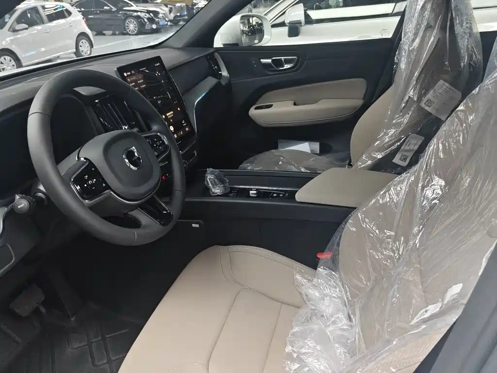 Volvo XC60 — миниатюра 5