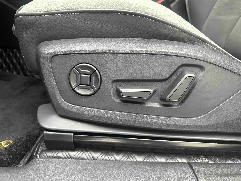 Audi Q3 — миниатюра 11