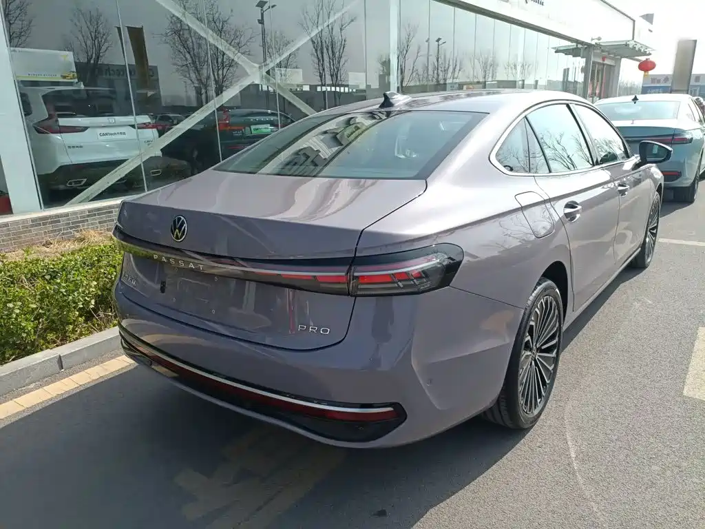Volkswagen Passat 2025 Pro 380TSI
