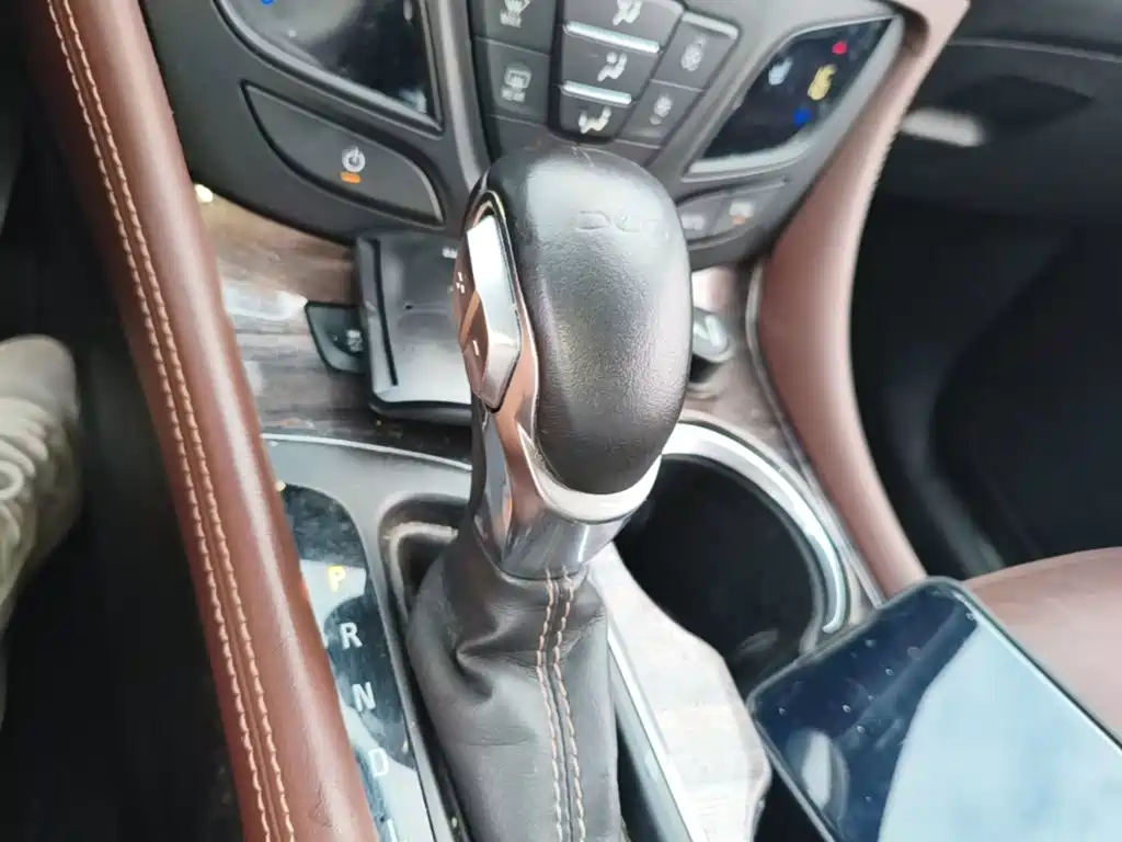 Buick Envision Plus — миниатюра 7