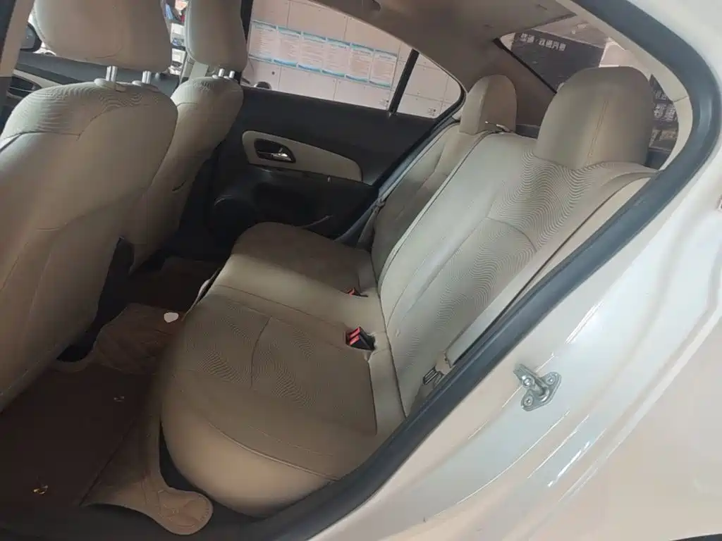 Chevrolet Cruze — миниатюра 17