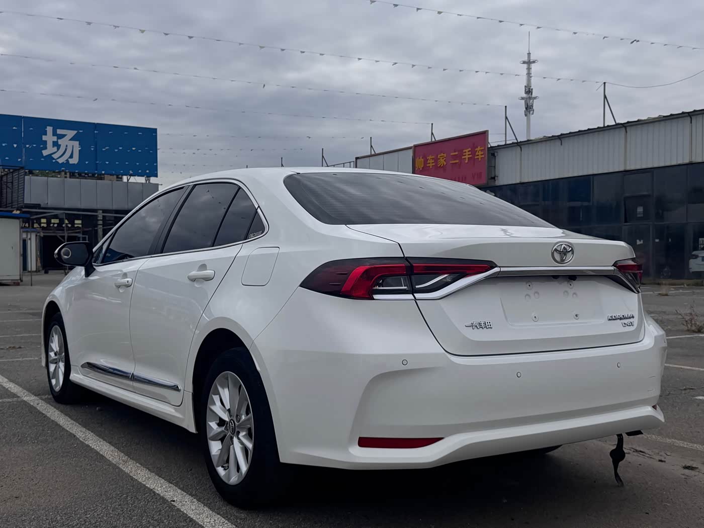 Toyota Corolla 1.2 л 2022 г. Белый, пробег 39000 км