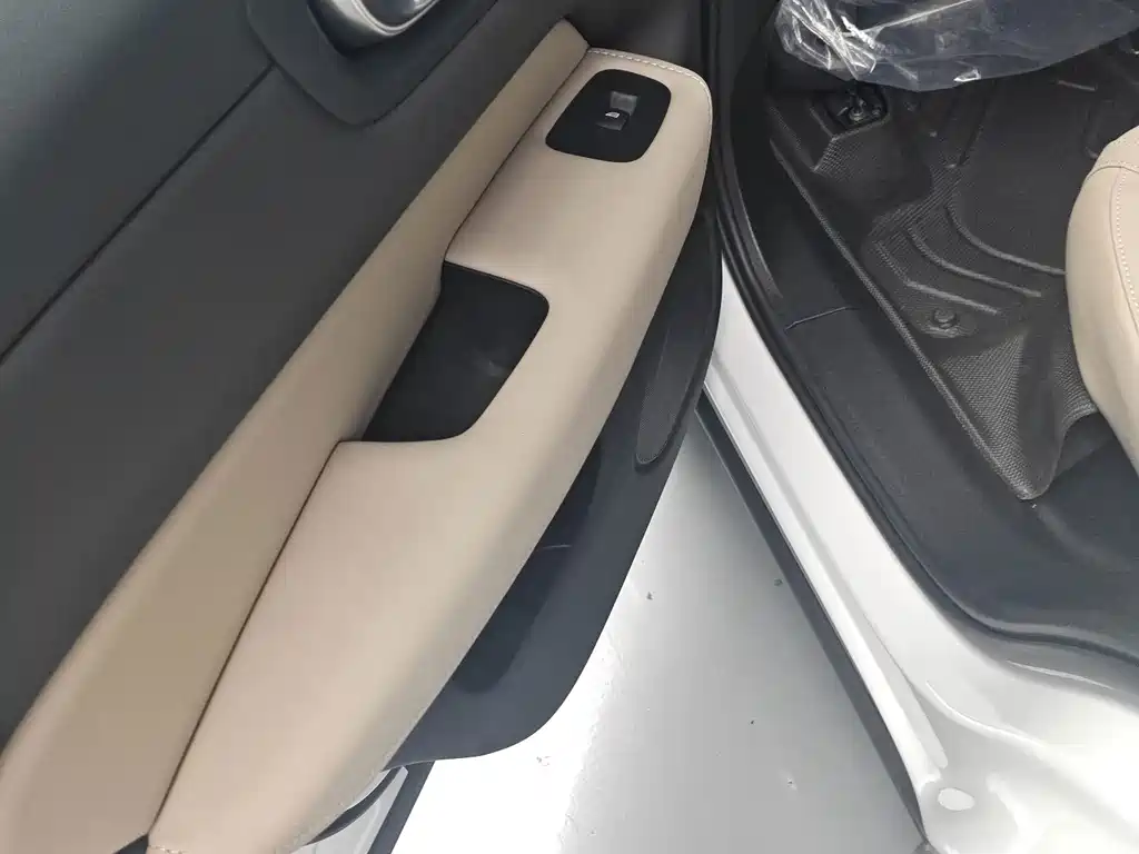 Volvo XC60 — миниатюра 10