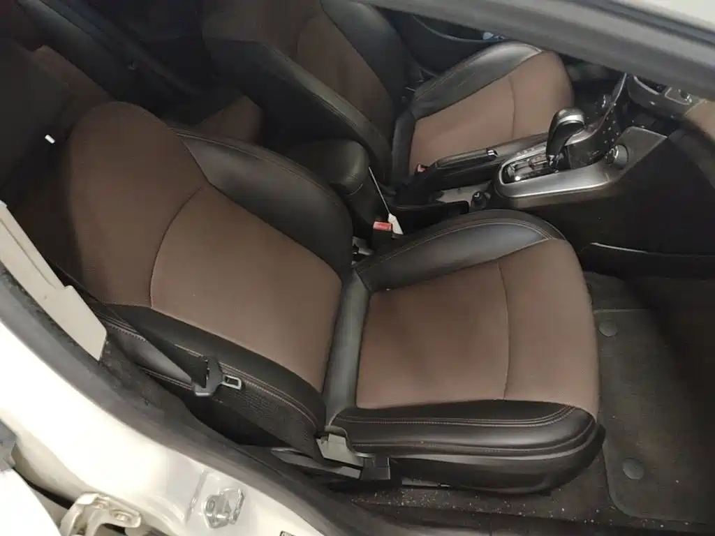 Chevrolet Cruze — миниатюра 25