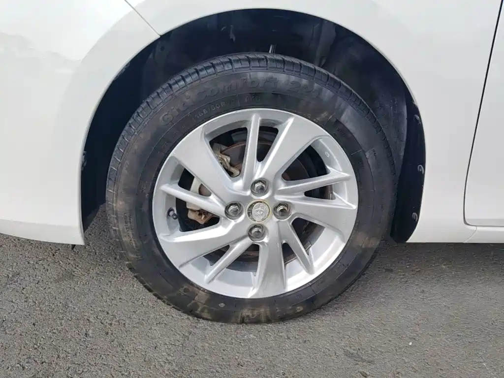 Toyota Yaris L — миниатюра 23