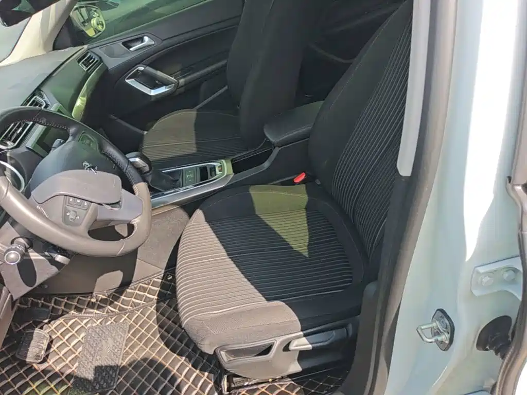 Peugeot 408 — миниатюра 15